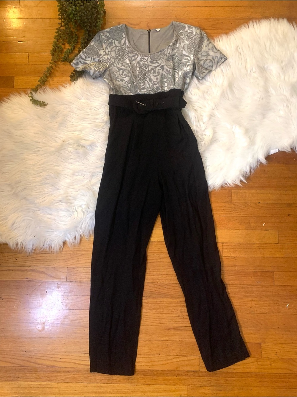 Amazing Vintage 80s Silver Paisley jumpsuit - Picture 2 of 10